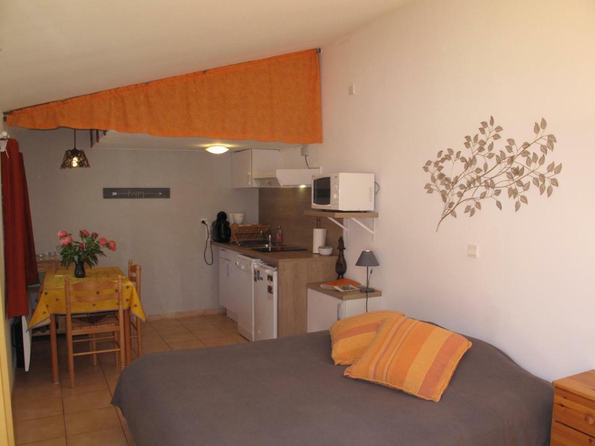 Residence Miro, Gites Avec Piscine Chauffee Et Tennis Les Arcs-sur-Argens Exterior foto